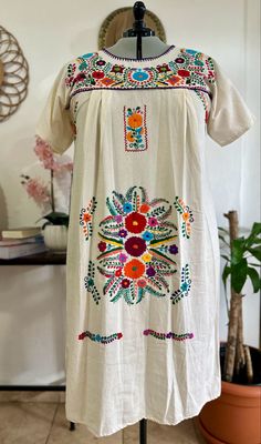 Bata Florencia Bordado a mano | 2XL / 3XL