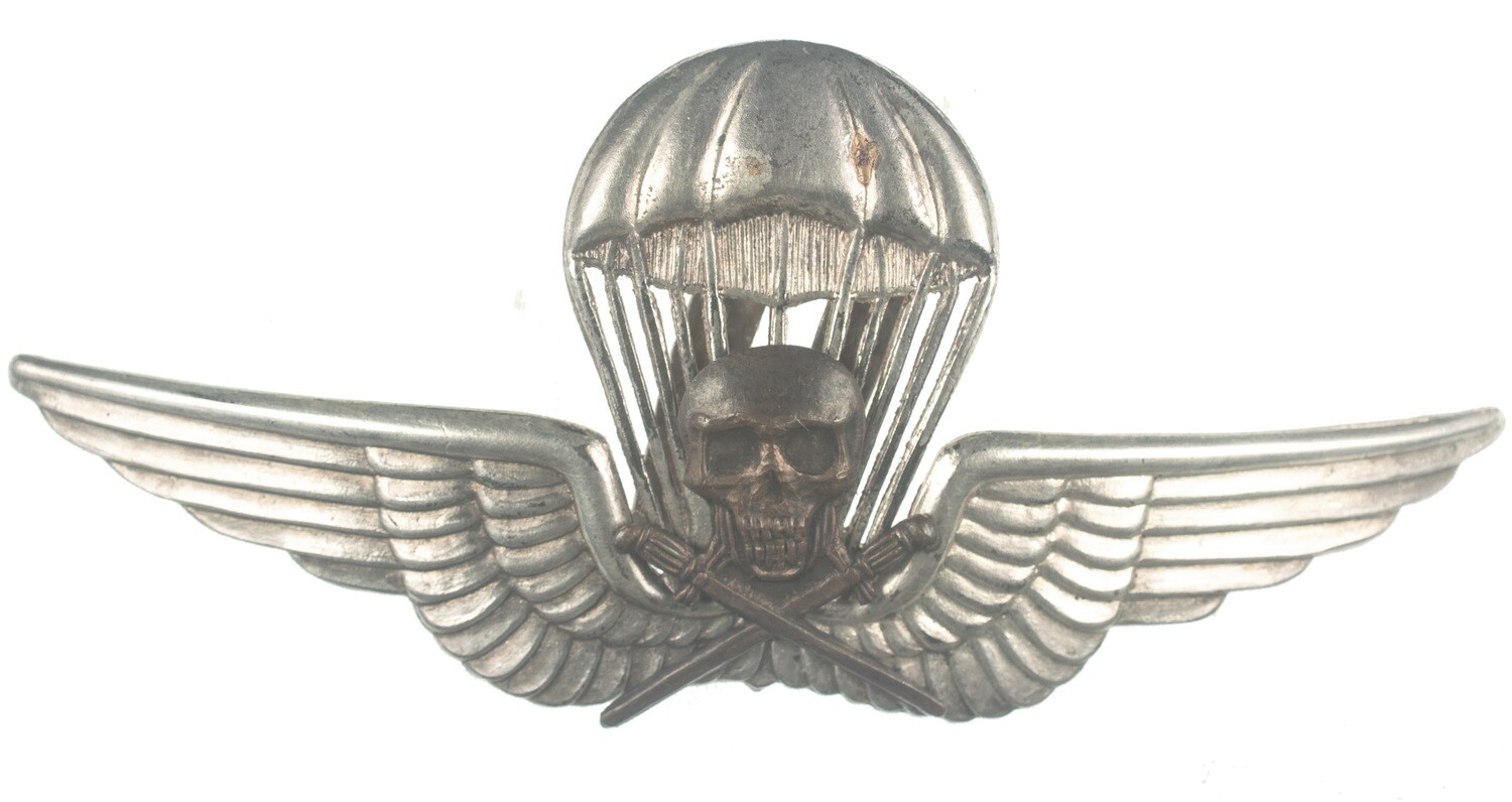 Royal Hungarian Army Paratrooper Badge (1940-45) (#541)