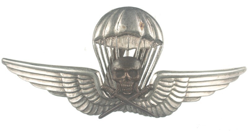 Royal Hungarian Army Paratrooper Badge (1940-45) (#541)