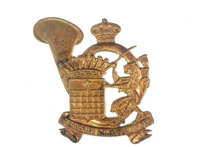 Belgian Army  Beret Badge : 2nd Chasseurs on Foot