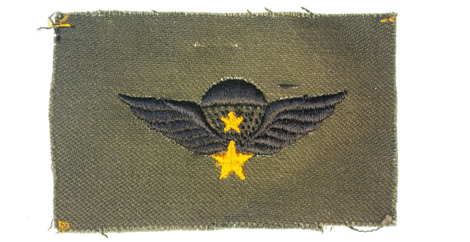 Republic of Viet Nam Senior Paratrooper. Wings