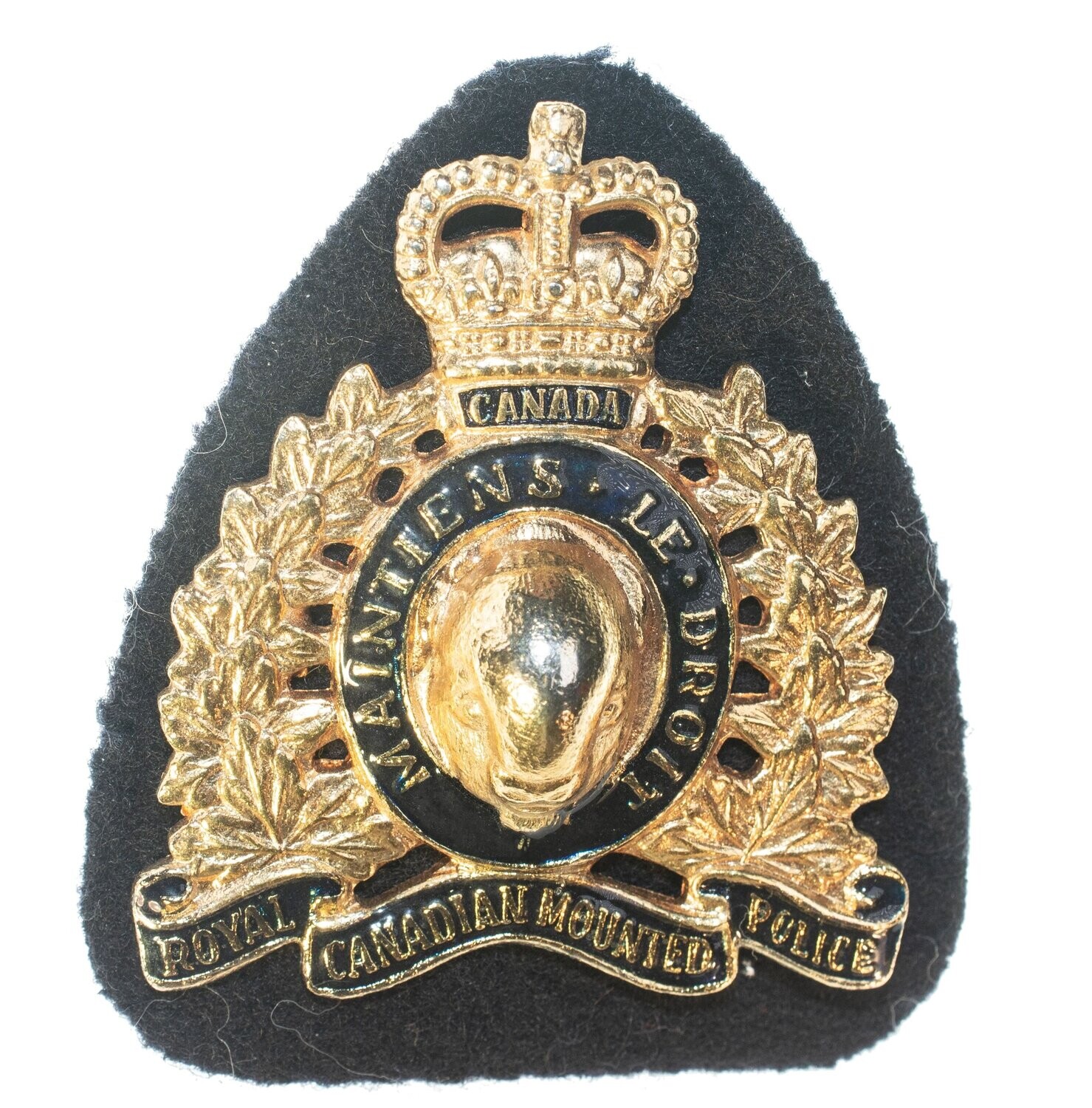 R.C.M.P.  Cap Badge (5 of 7)