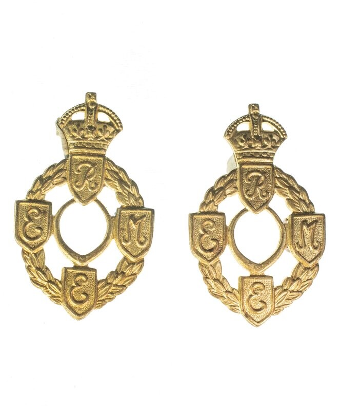 R.E.M.E. Collar Badges