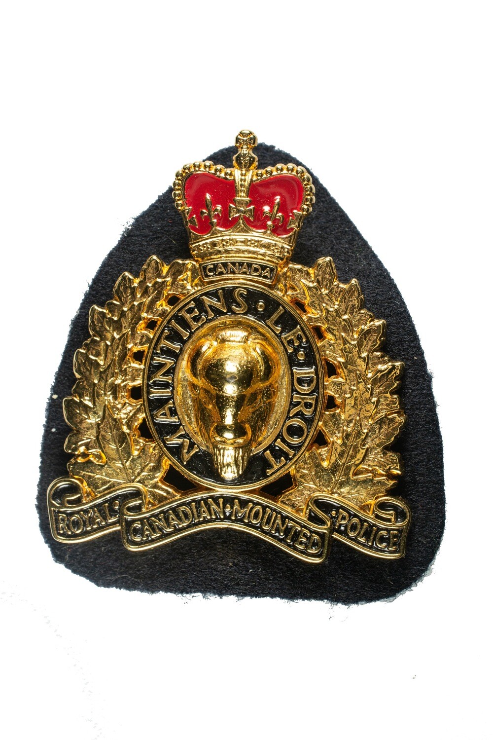 R.C.M.P.  Cap Badge (4 of 7)