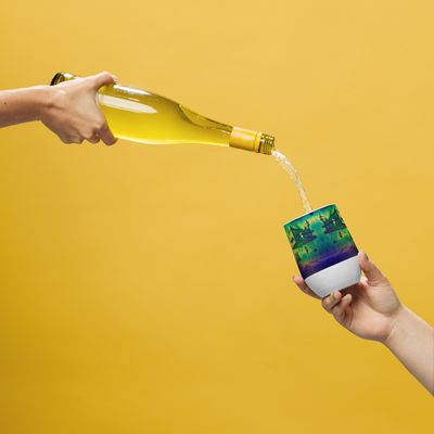 Wine tumbler - Witch Quest Artwork