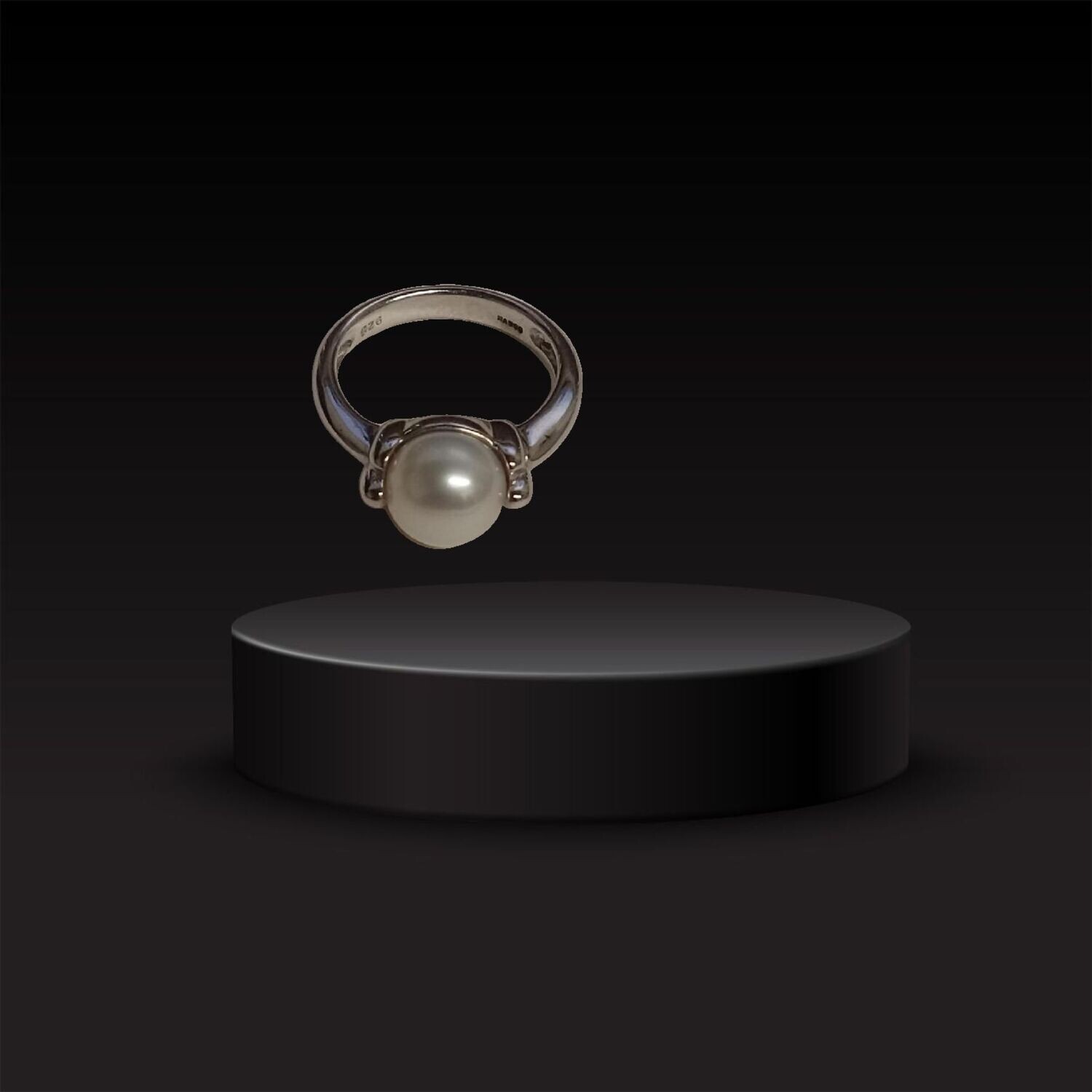 Fresh water Cultured Pearl Sterling Silver Ring