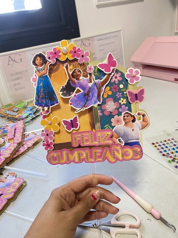 Cake topper