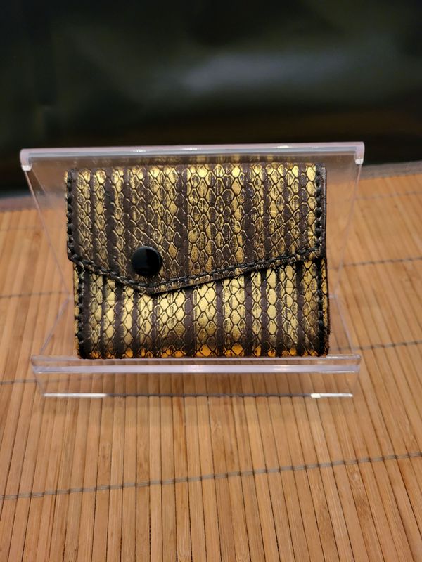 Handcrafted Leather Small Wallet/Card Holder, Black and Gold