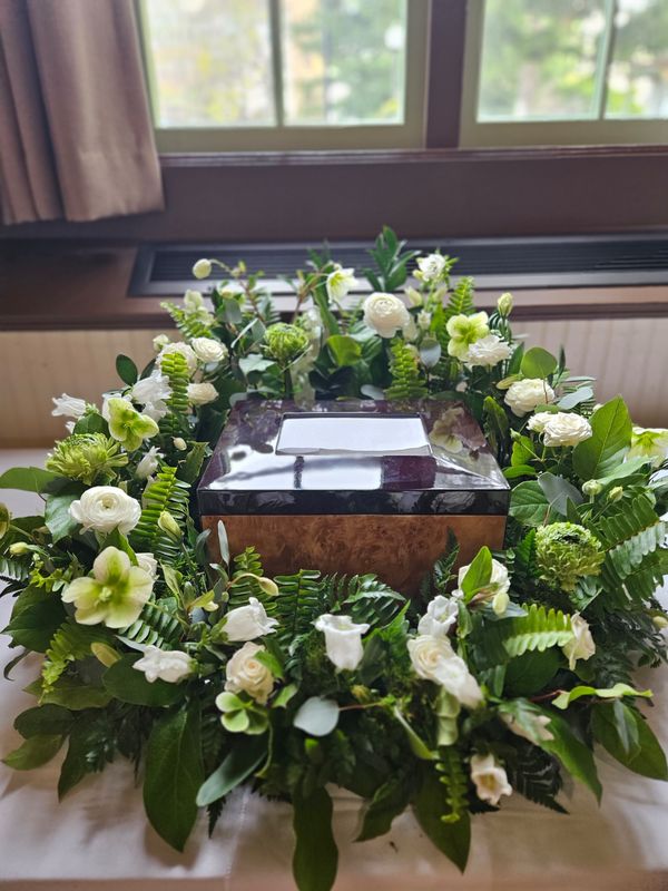 Urn Arrangement- Sympathy 