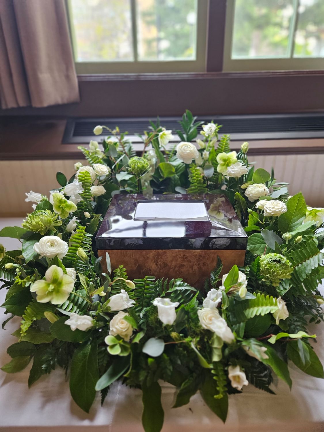 Urn Arrangement- Sympathy 