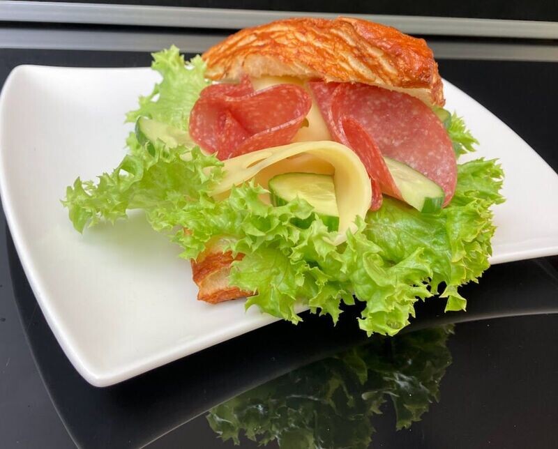 Sandwich mit Salami
