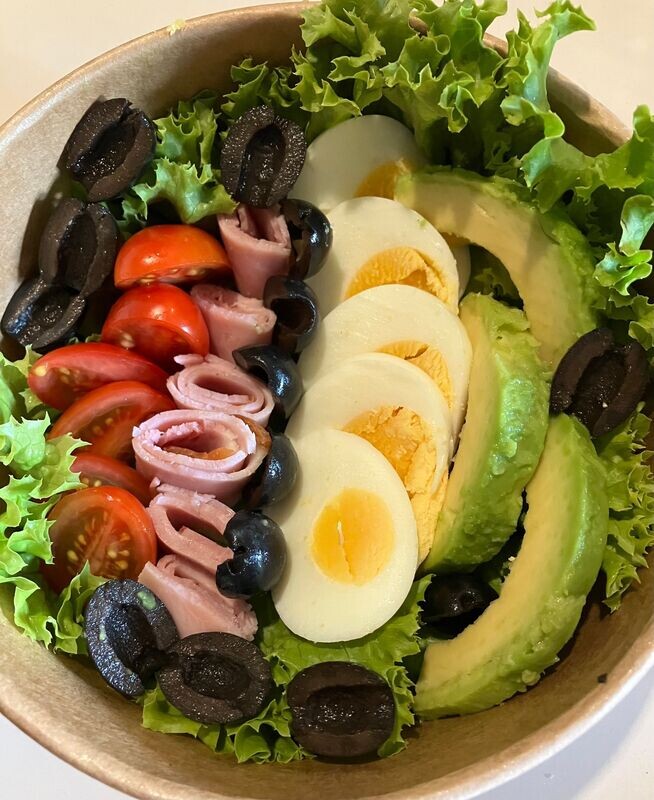 Schinken Eier Avocado Platte