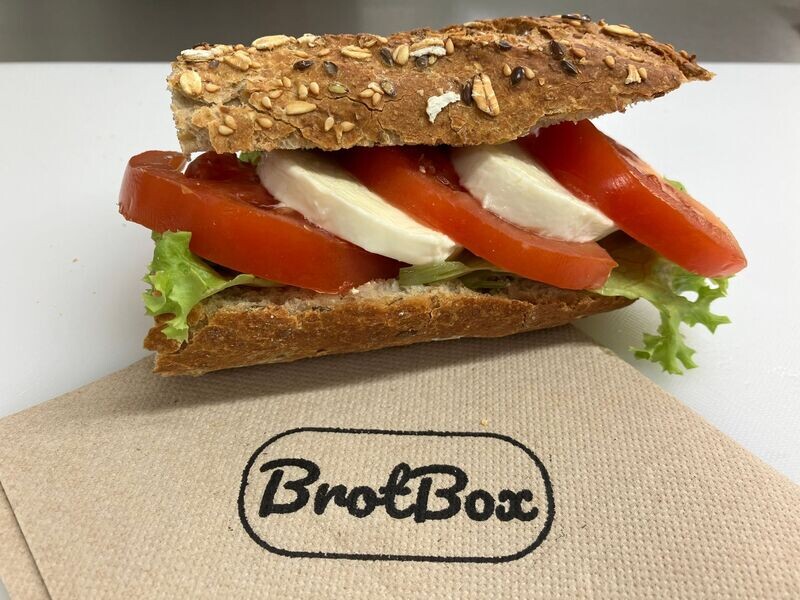 Fitness Baguette mit Mozzarella, Tomate-vegetarisch Fitness Baguette mit Mozzarella, Tomate-vegetarisch