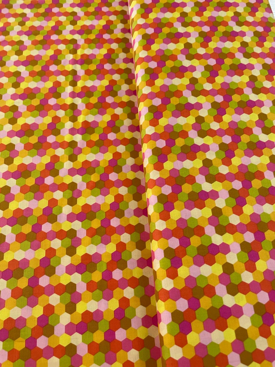 Anna Maria - Piecework - Hexagons Cheery