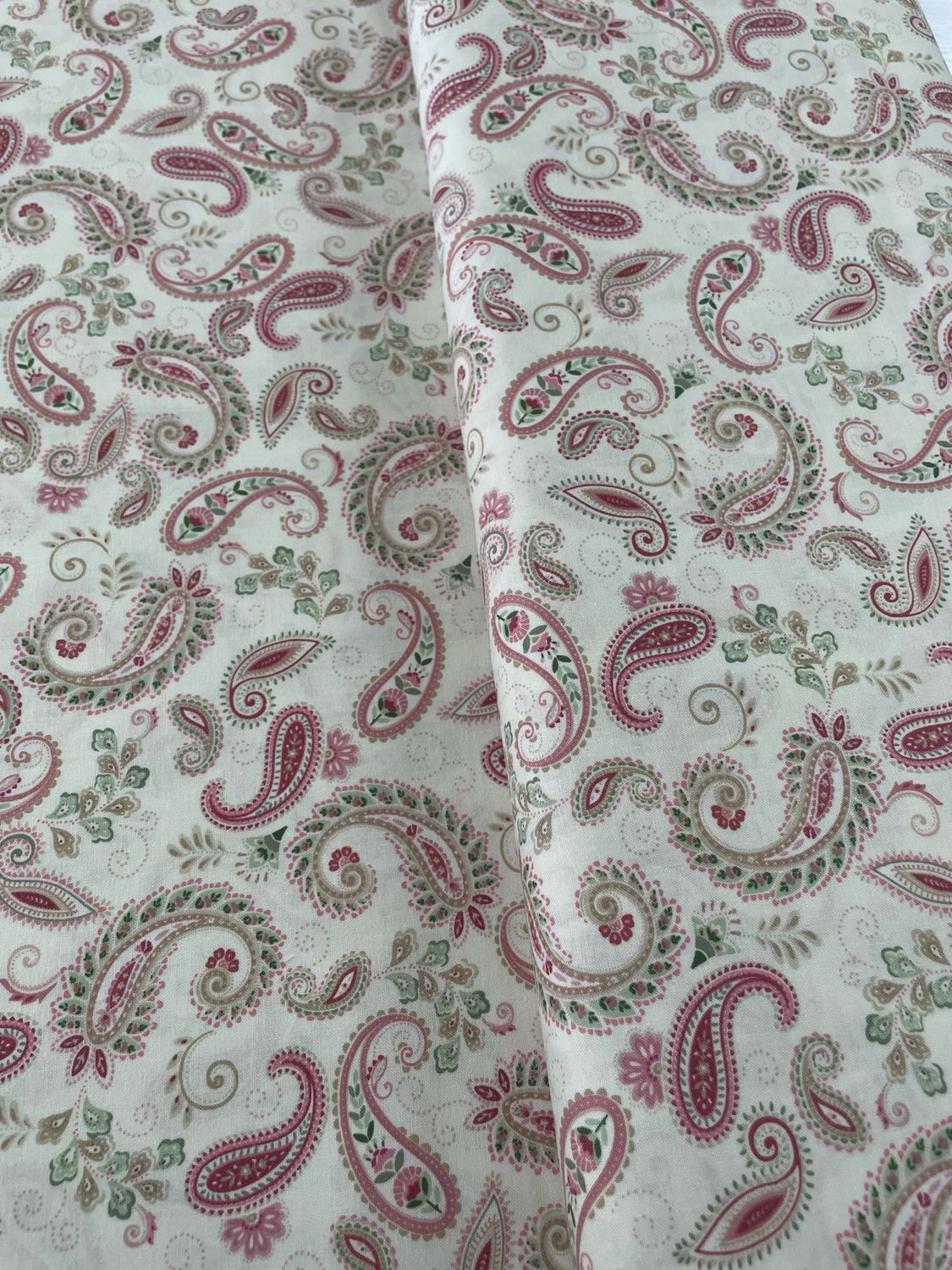 My Victorian Garden - Paisley Cream