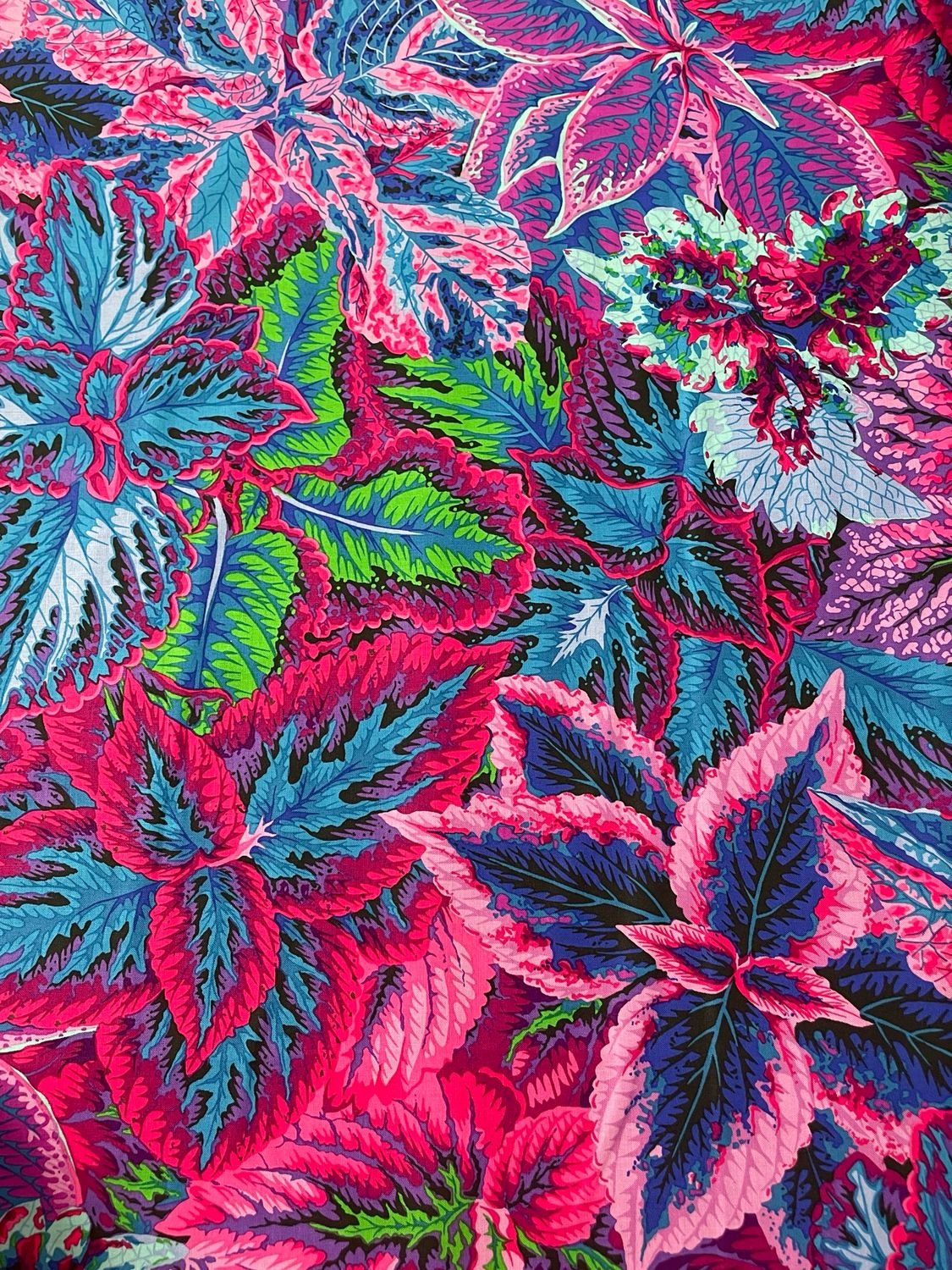 Kaffe Fassett - Bold Leaves In Blue