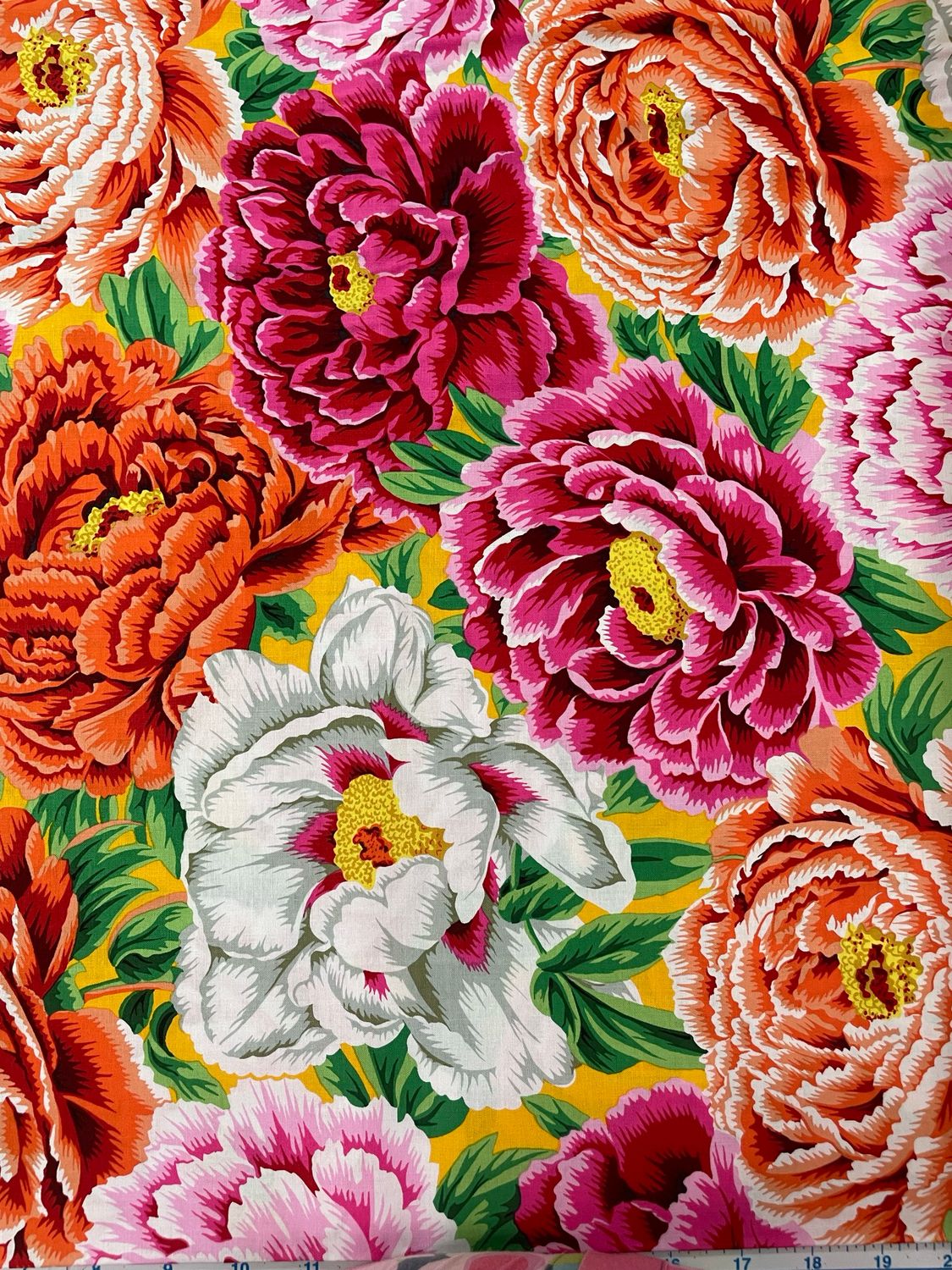 Kaffe Fassett - Tibetan Peony In Warm