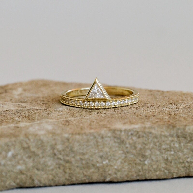 Stacked Triangle Ring