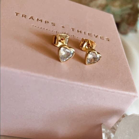 Hecate Heart Stud
