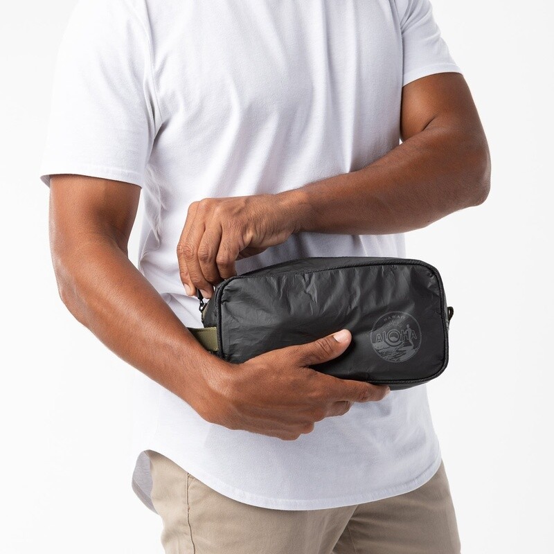 ALOHA  Waikīkī Seal Dopp Kit