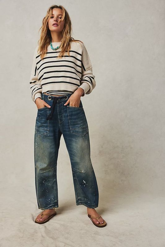 The Moxie Low Slung Pull-On Barrel Jeans are a trendy and comfortable pair of jeans with a relaxed, low-slung fit. 