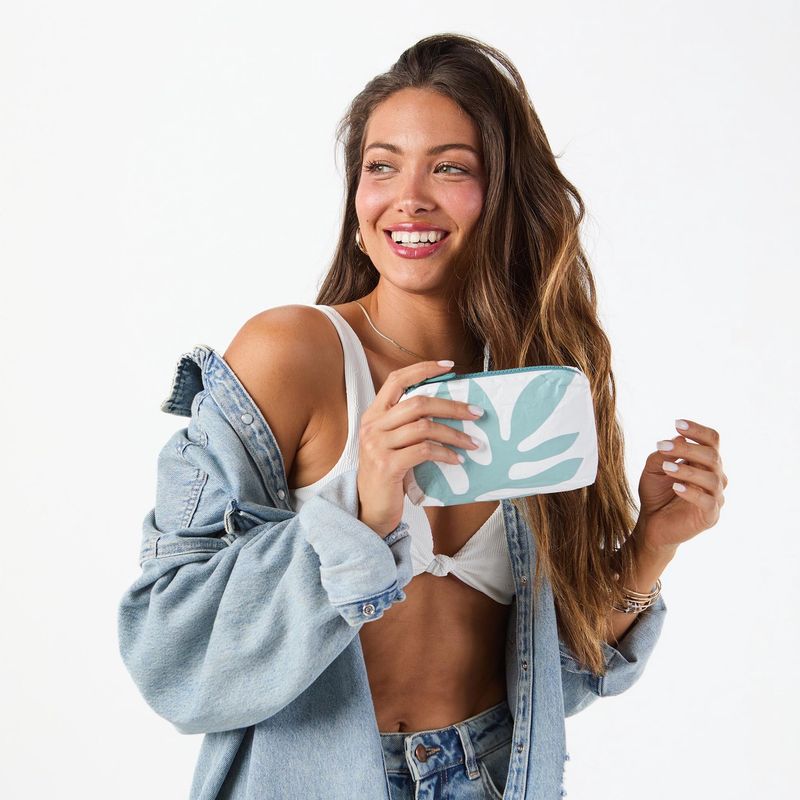 Ola Pouch