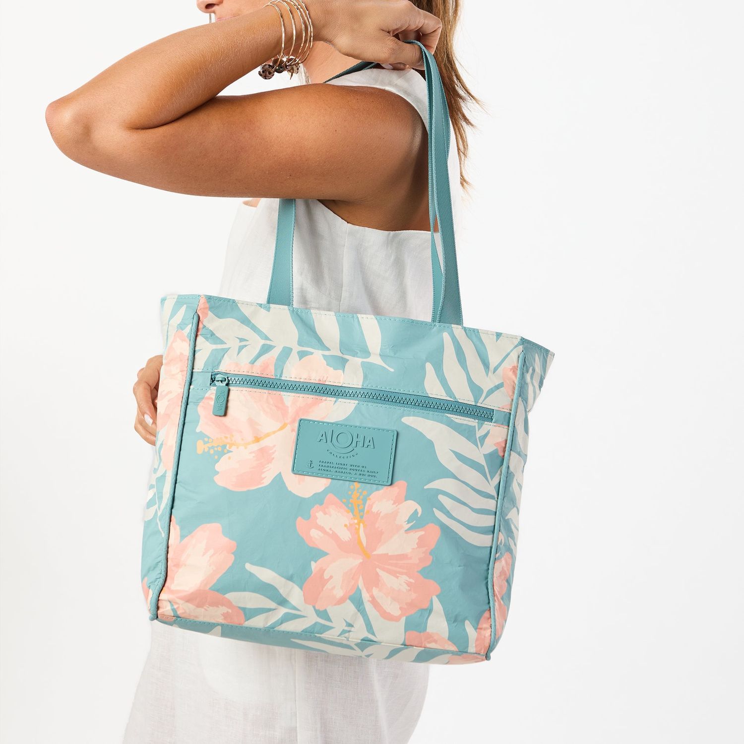Adrift Go To Tote in Pink Salt/Tide