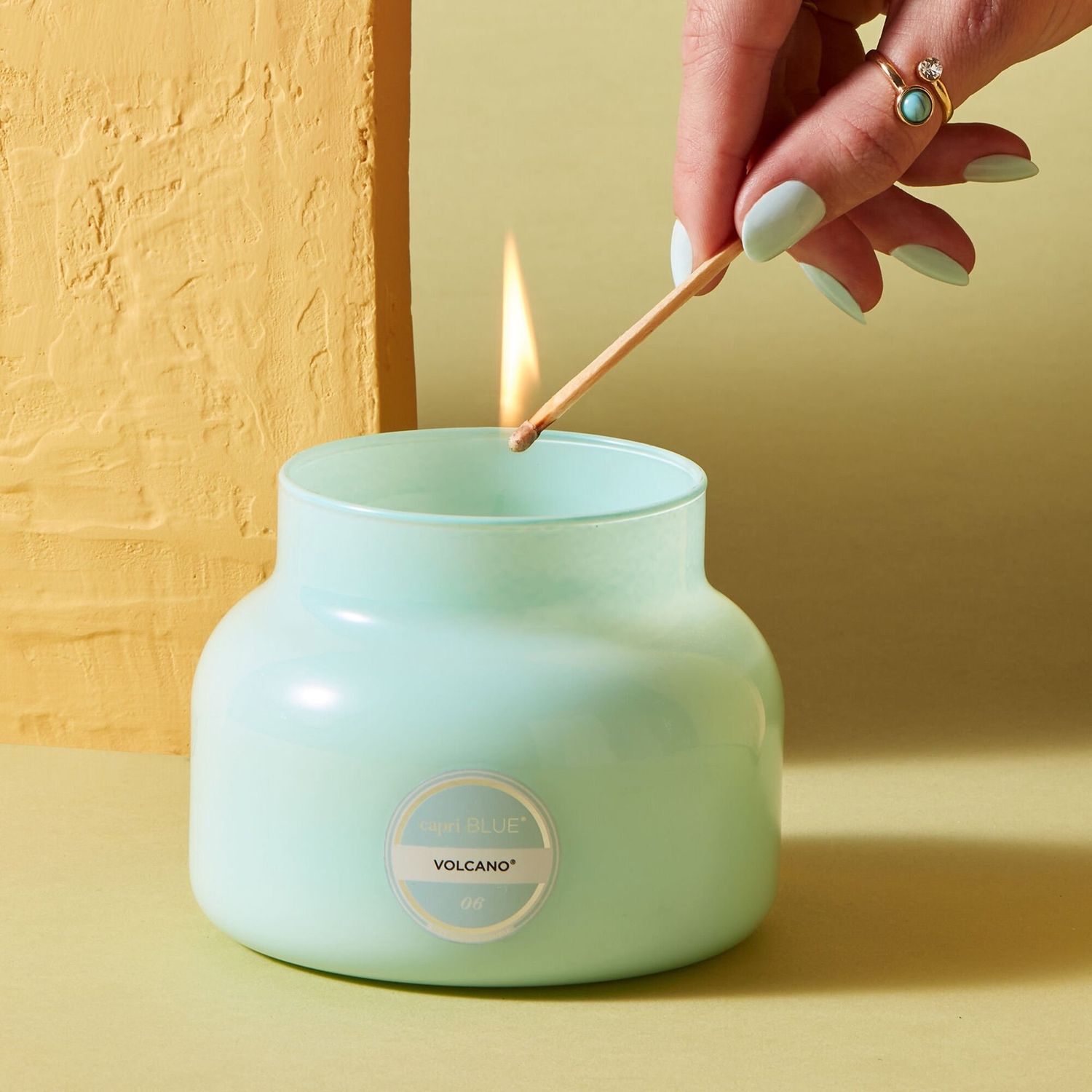 Volcano Aqua Signature Candle, 19 oz