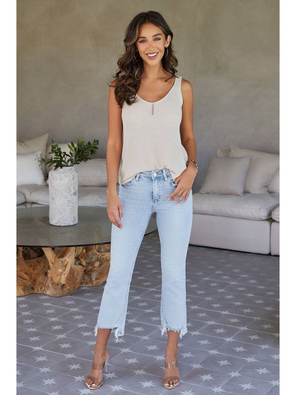 Lightweight Ribbed Knit V-Neck Tank
