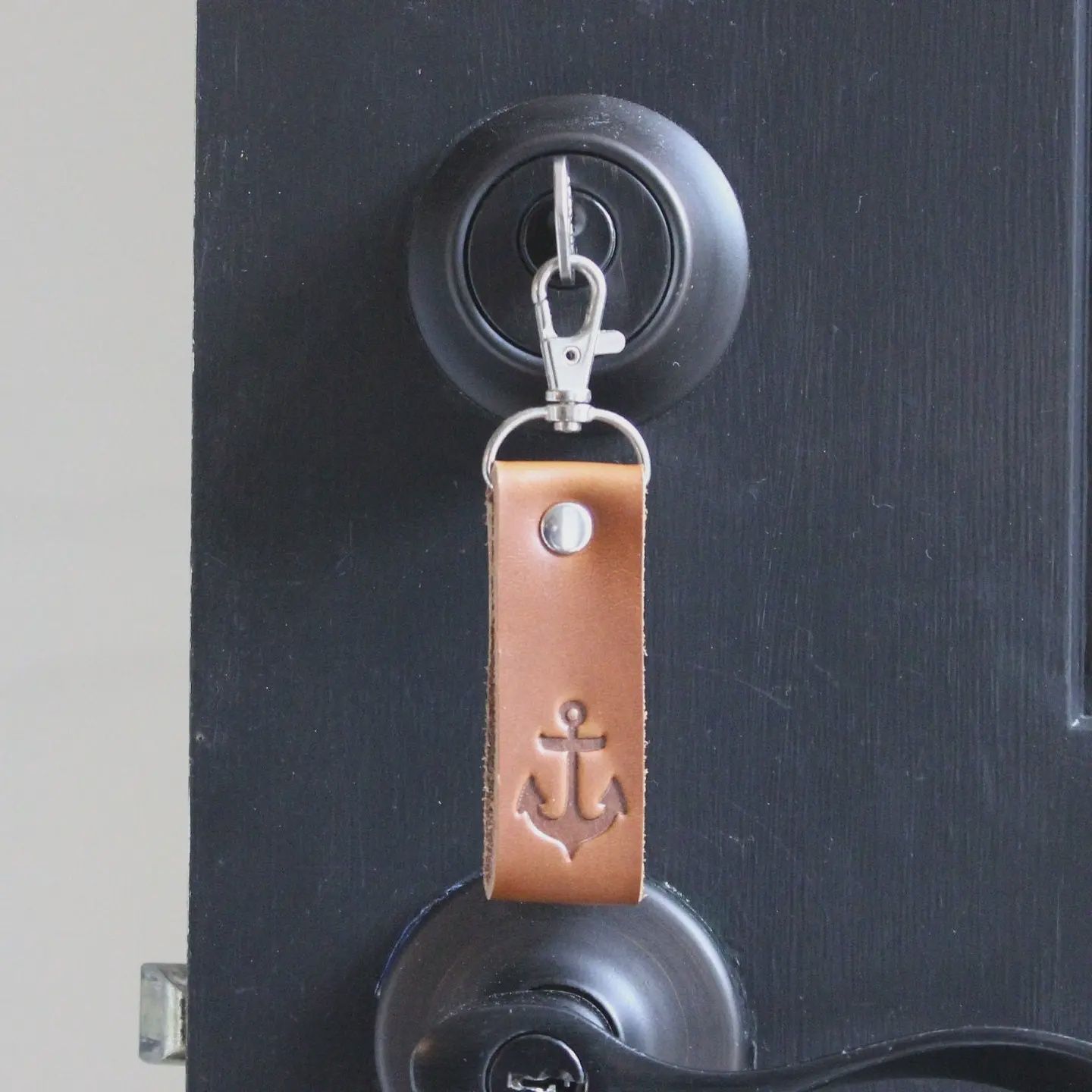 Leather Embossed Keychain, Style: Anchor