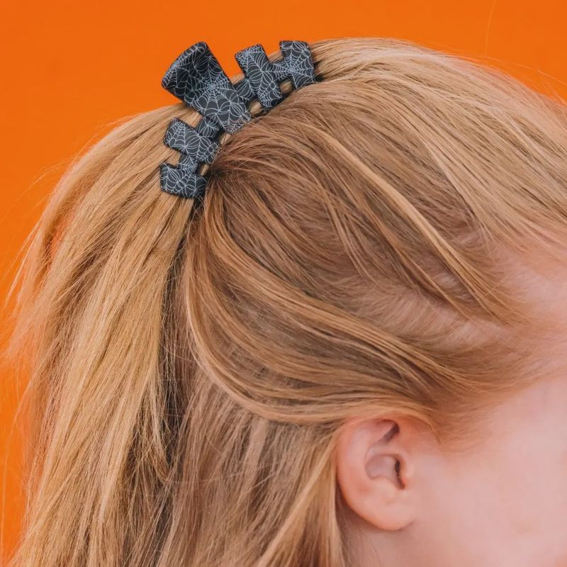 Webbed Hair Clip
