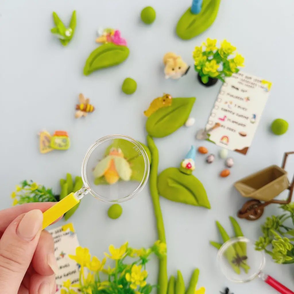 Backyard Bug Seek 'n Find Kiddough Play Kit