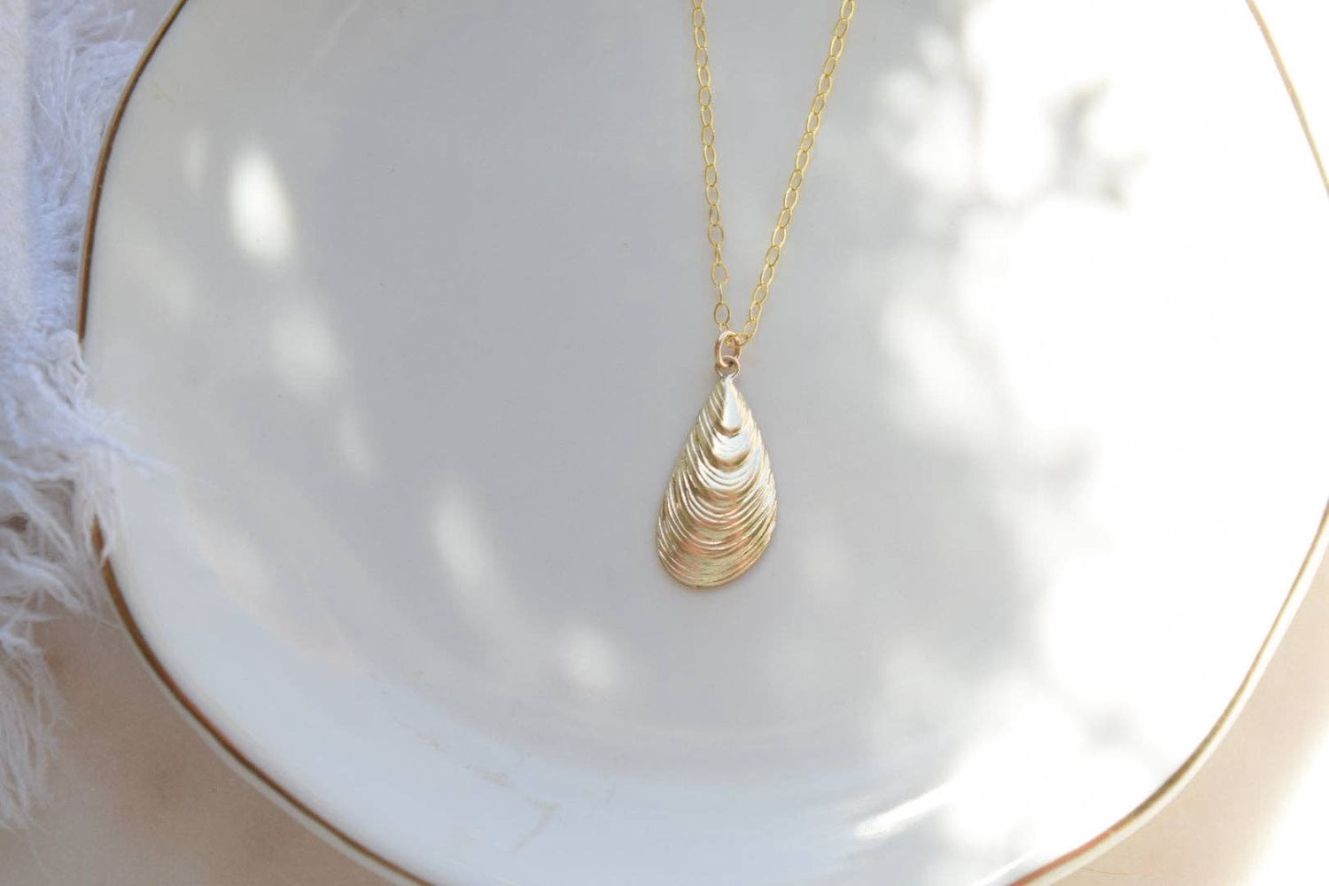 Oyster necklace