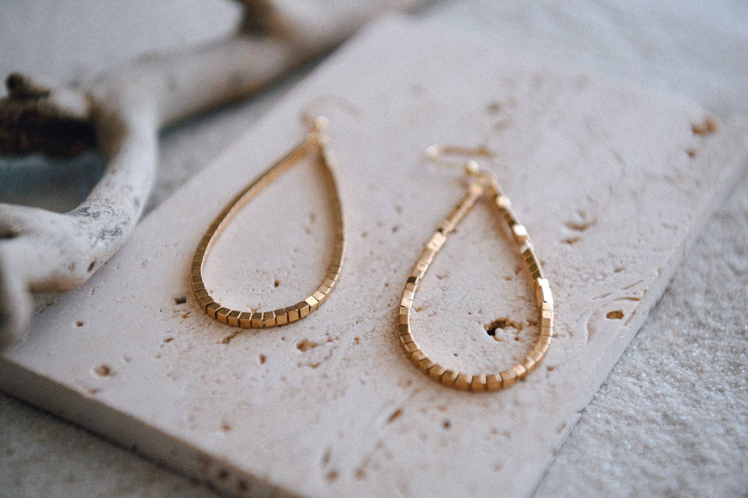 Hepburn Gold Beaded Teardrop Hoop Earrings, Style: 2mm Gold Square Shiny Finish
