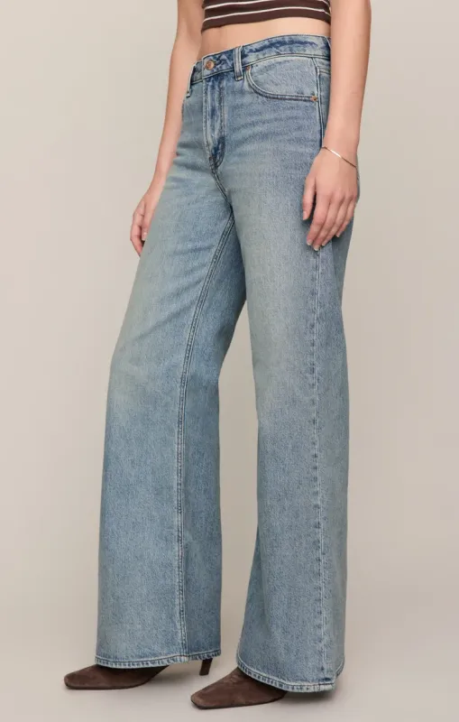 The Stunner Mid Rise Wide Leg