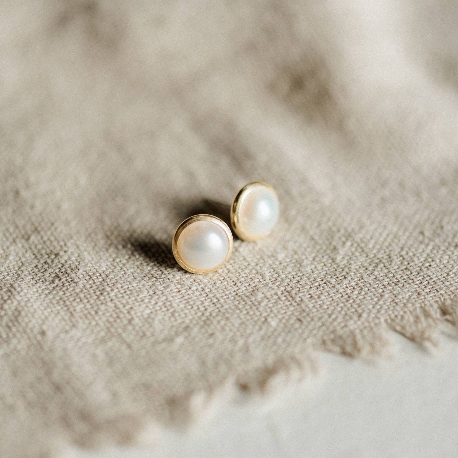 Hyalite Studs // Pearl, Finish: 24K Gold Plate, Stone Size: 8mm
