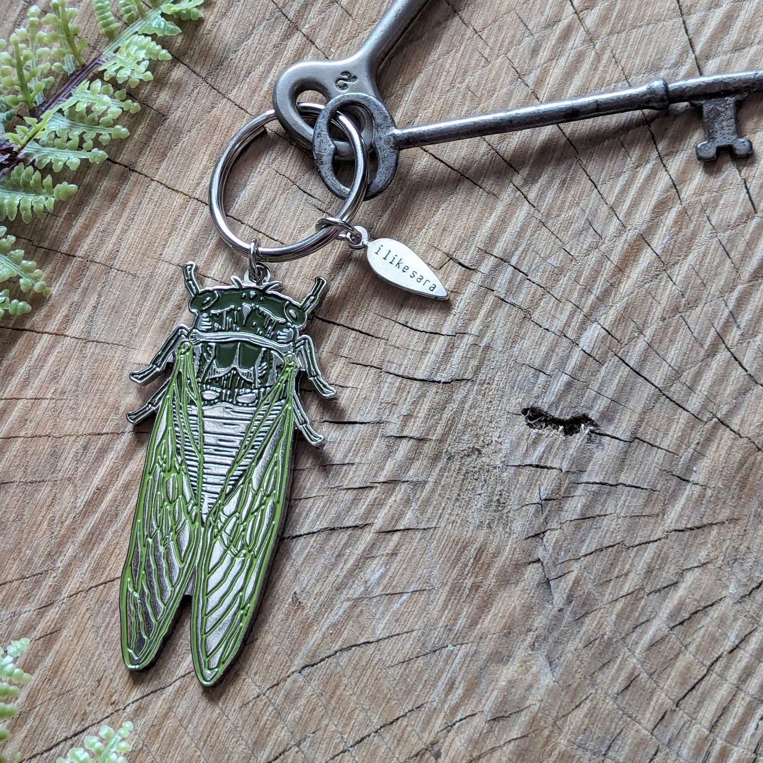 Metal Enamel Keychain - Cicada