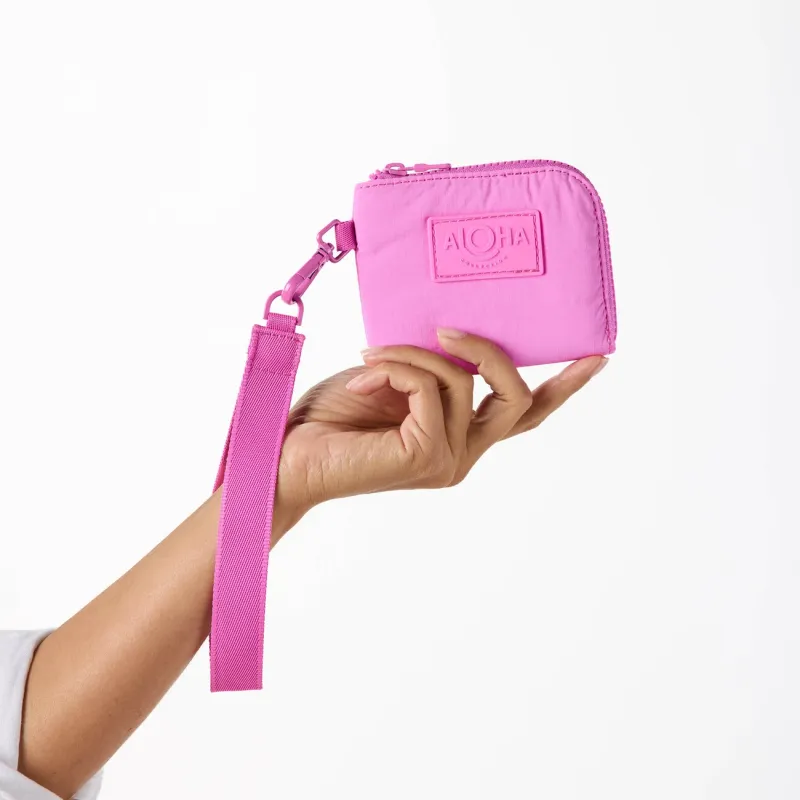 Monochrome Go-To Wristlet