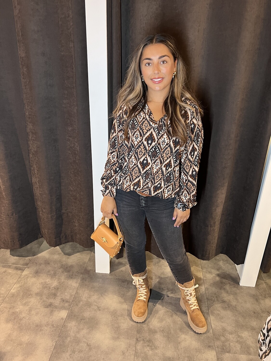 Elja blouse print 19091128 bruin zwart