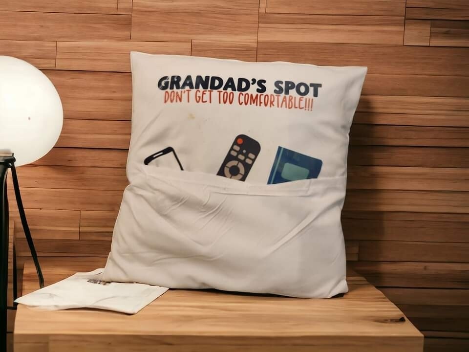 Cushion cover with pocket