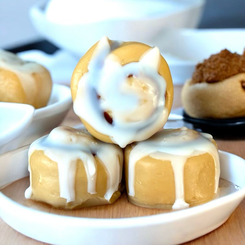 Cinnamon Rolls Wax Embeds