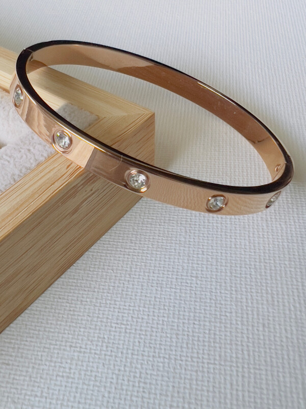 Pulsera de acero 