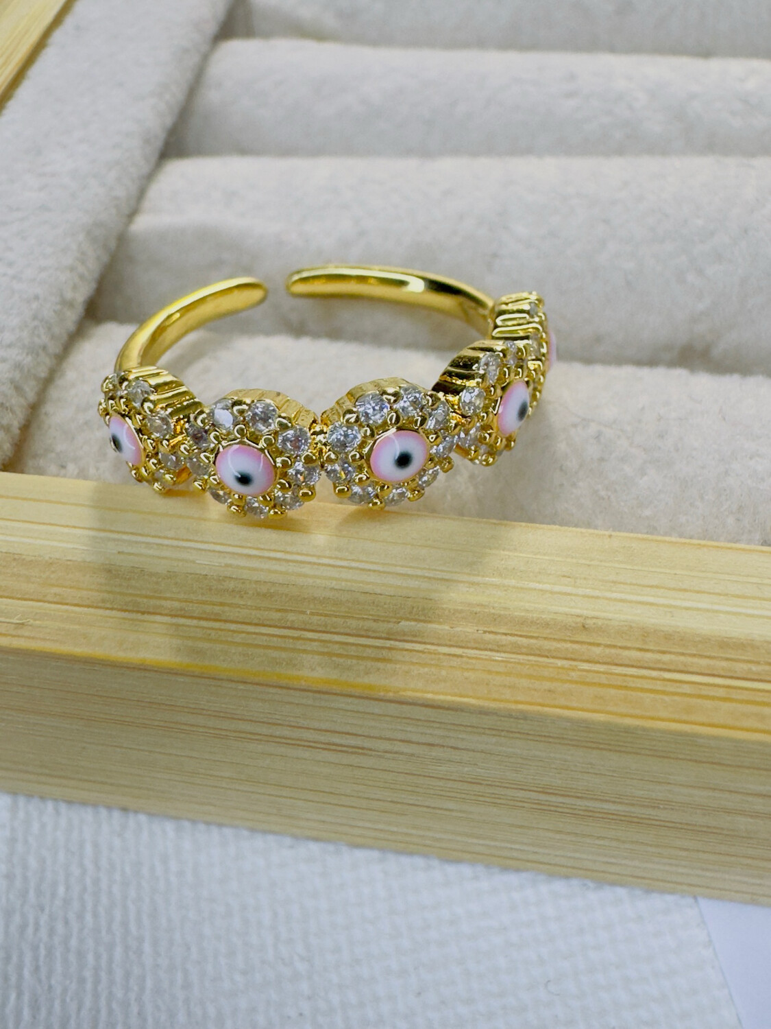 Anillo de ojo turco y circones 