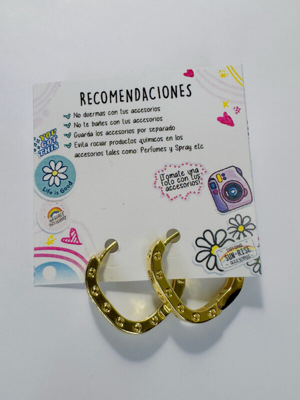Argollas medinas con baño de oro 