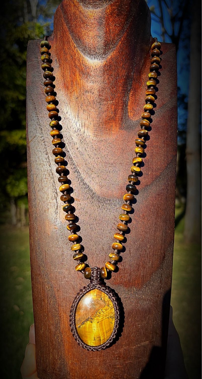 Tiger’s Eye Pendant With Beads
