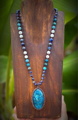 Apatite With White Howlite &amp; Lapis Lazuli