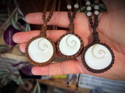Shiva Shell “Heart Of The Ocean” Pendant
