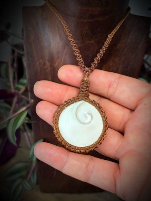 Shiva Shell “Heart Of The Ocean” Pendant