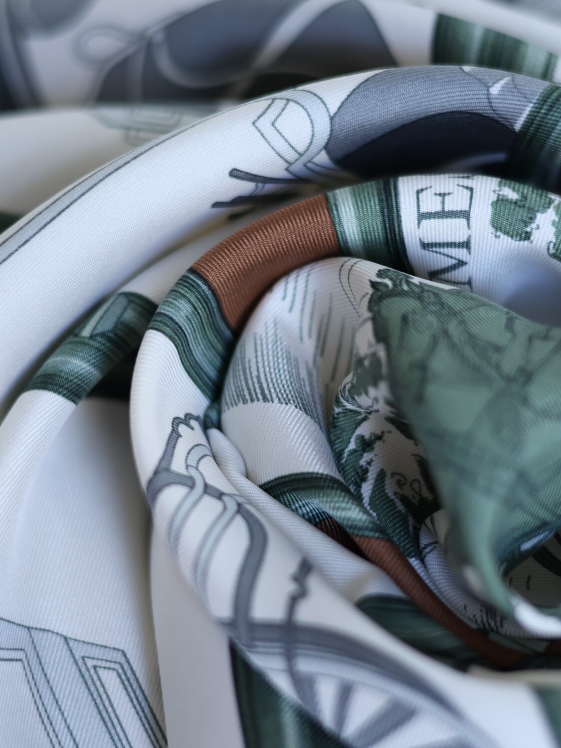 HERMÈS VOITURES DE DAMES SCARF