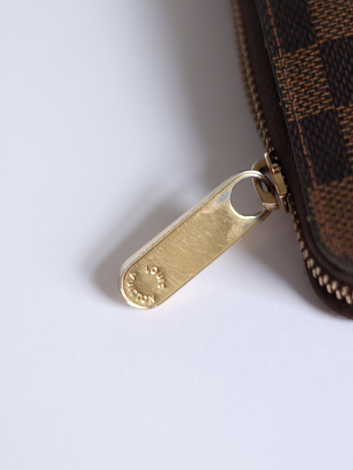LOUIS VUITTON ZIPPY DAMIER WALLET